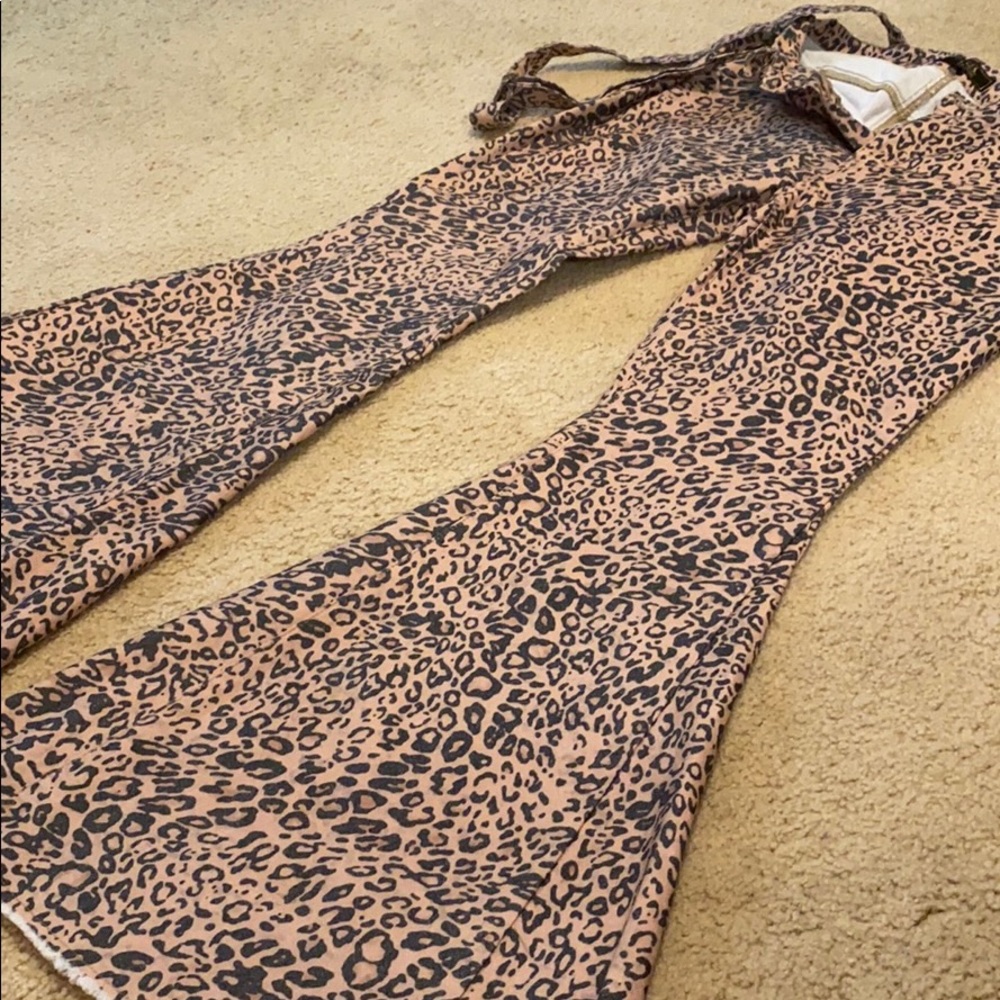 ⭐️SOLD⭐️ Leopard print overall- flare jeans